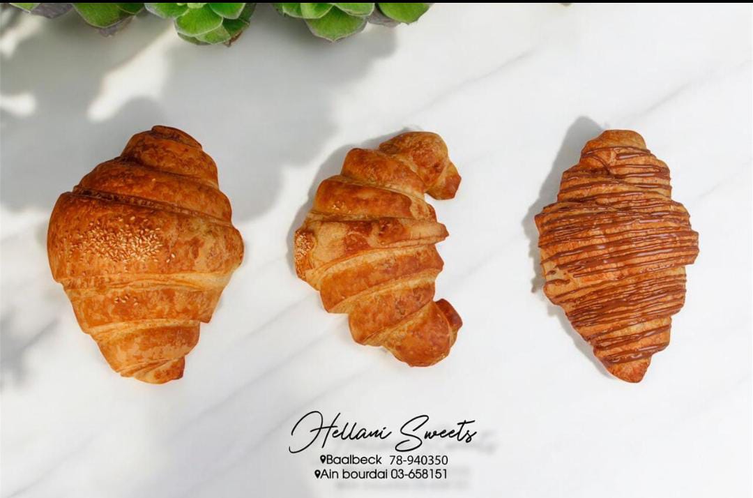 Croissant (Chocolate, Cheese, Thyme) (كرواسون (جبنة, شوكولا, زعتر