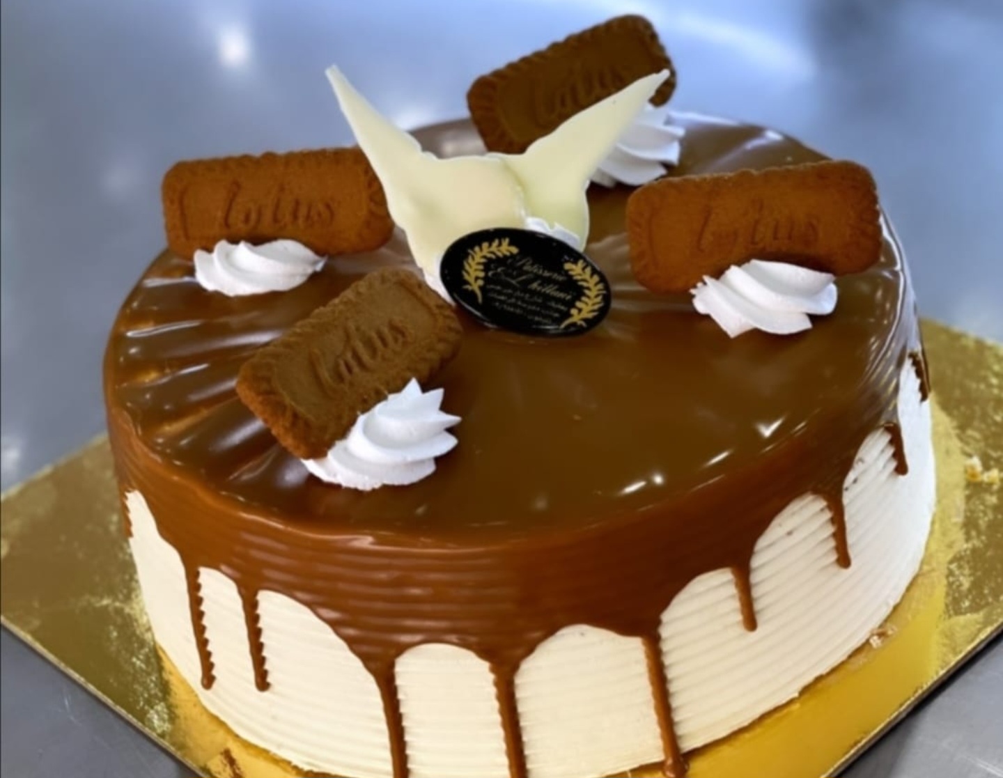 Chocolate Or Vanilla Lotus Cake
