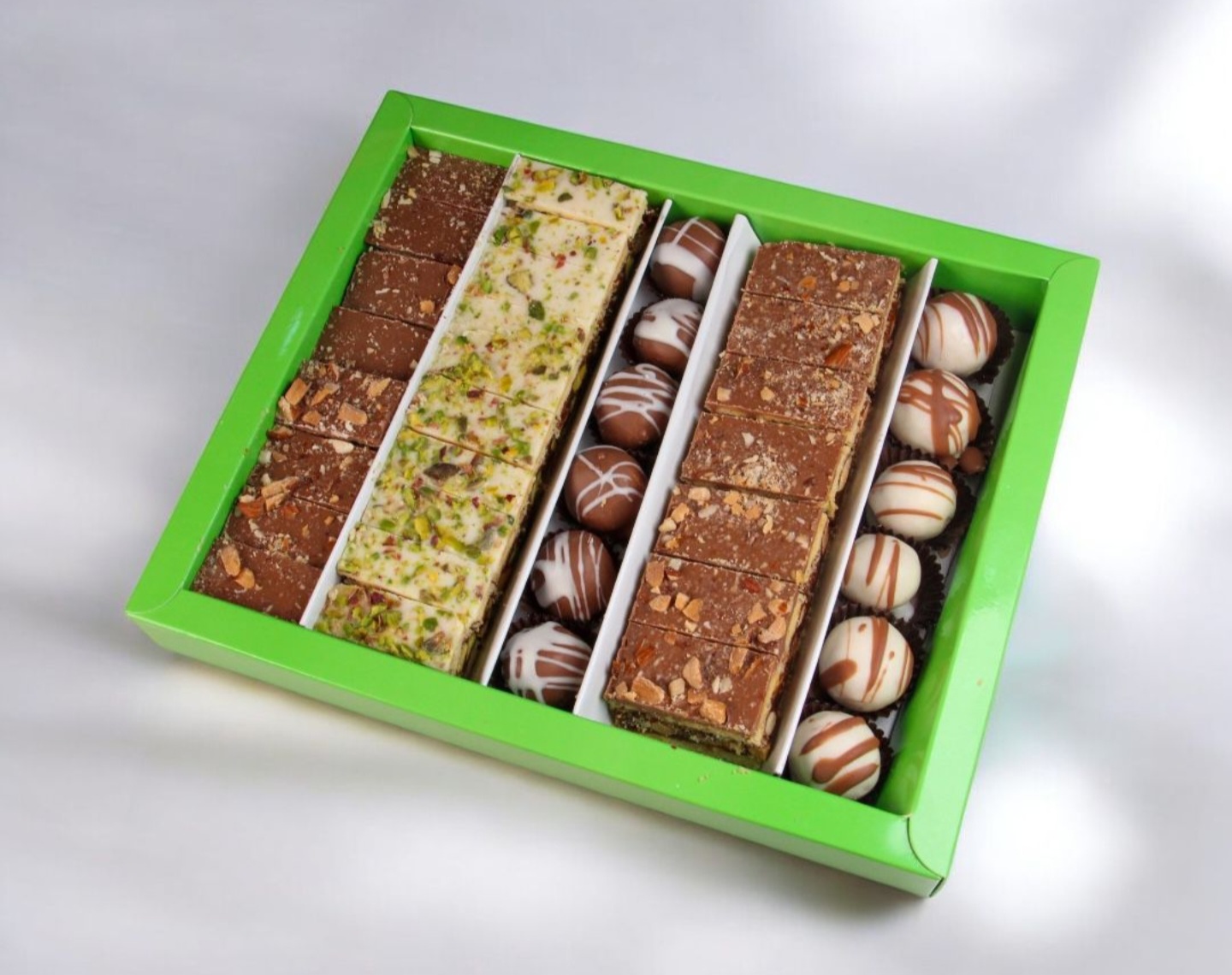 Petit Four Extra بوتيفور اكسترا